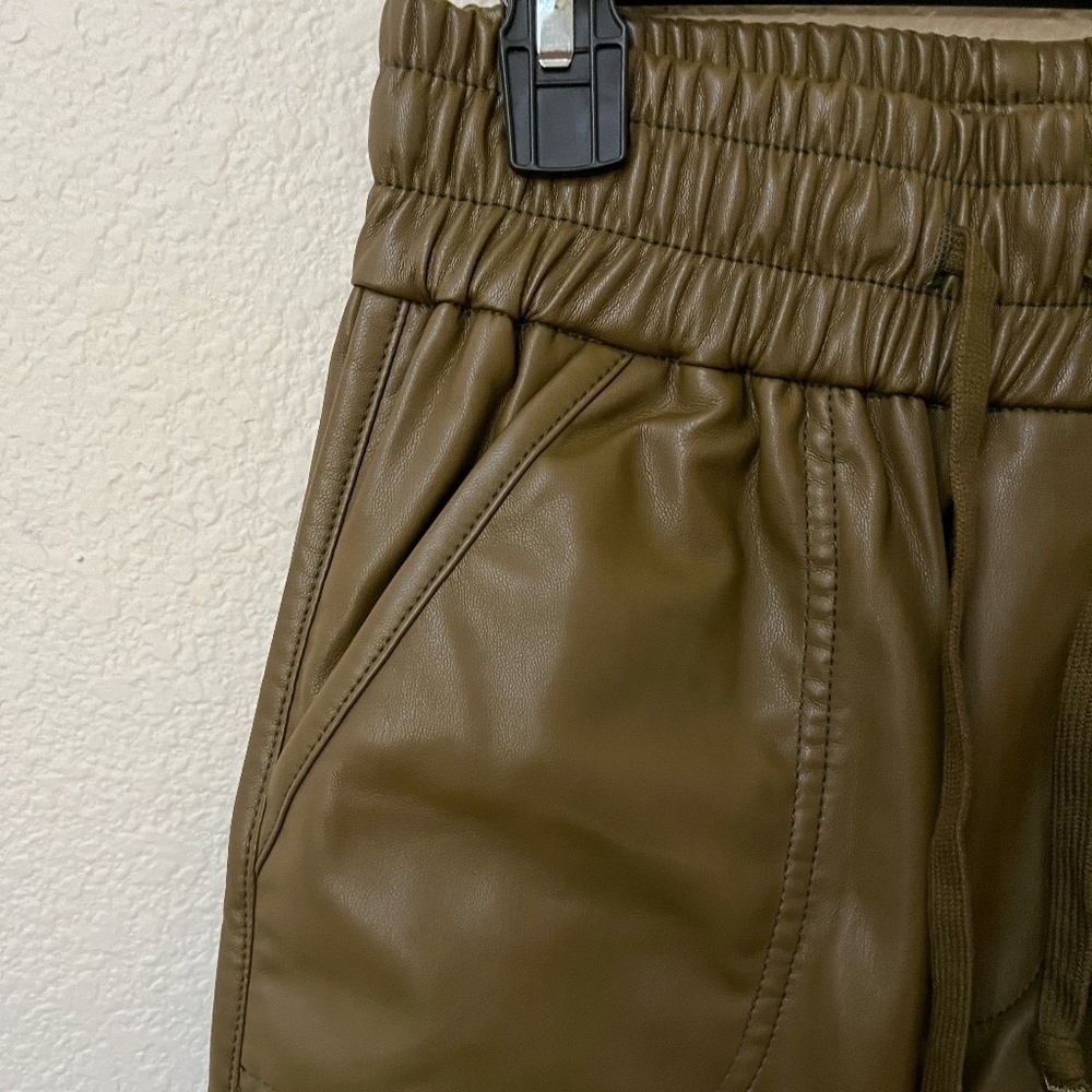 NWT MOTHER | Fall Winter Fir Green Rambler Lounger Ankle Faux Leather | Size XS - Picture 11 of 16